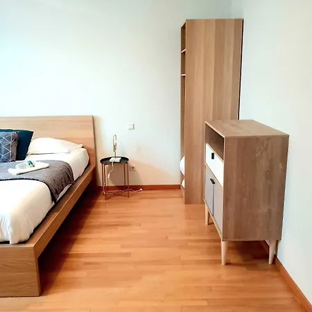 Apartment Large Modern Flat In The Heart Of Center, Free Parking *